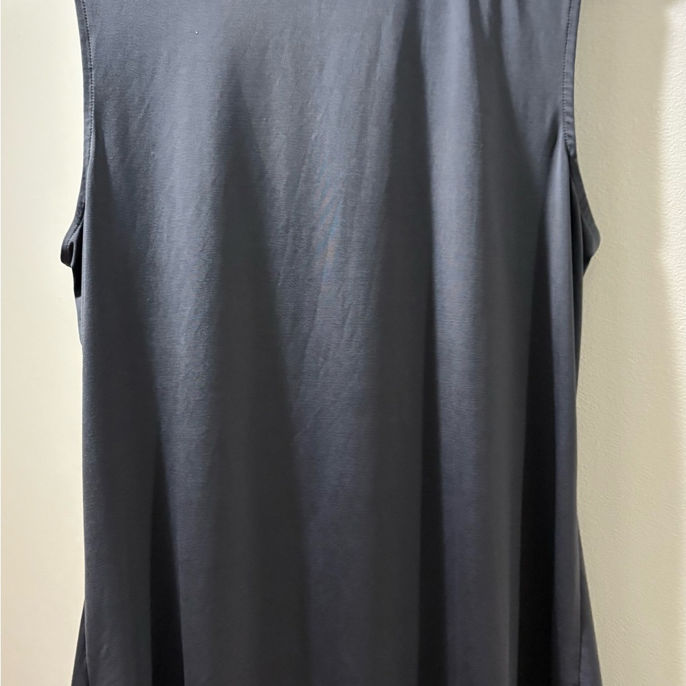 Elegant Gray Sleeveless Drape Top - Picture 5 of 5